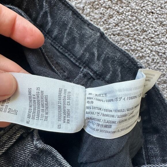 Abercrombie Ultra High Rise Ankle Straight Jeans - Picture 4 of 7